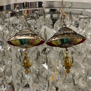 Alien Flying saucer earrings